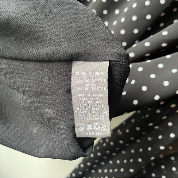 Vince Camuto balloon sleeve bubble Polkadot blouse - Picture 6 of 8